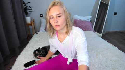 Snapshot of amymilson chatting on December 2024 04:13:02 PM amymilson online show from December 2024 04:13:02 PM