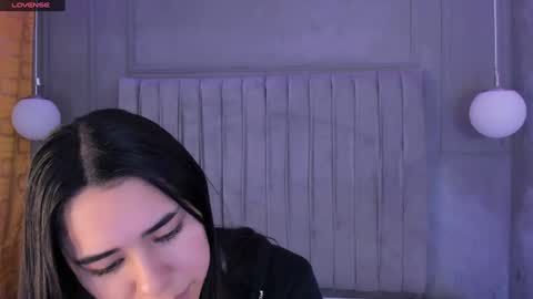 Snapshot of amyolimpo chatting on January 2025 05:17:02 AM Amy ... Nice to meet u thumb up me please its important online show from January 2025 05:17:02 AM