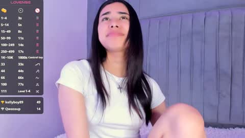 Snapshot of amyolimpo chatting on January 2025 07:49:02 AM Amy ... Nice to meet u thumb up me please its important online show from January 2025 07:49:02 AM