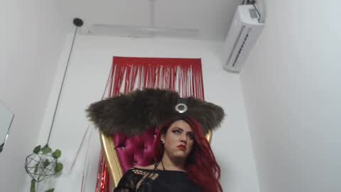 Snapshot of amyredqueen_ chatting on February 2025 05:28:01 PM Amy Redqueen online show from February 2025 05:28:01 PM