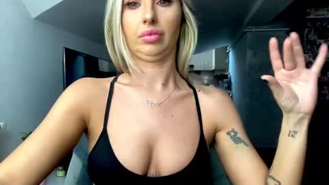 amyroberta92 online show from November 2025 07:51:02 AM