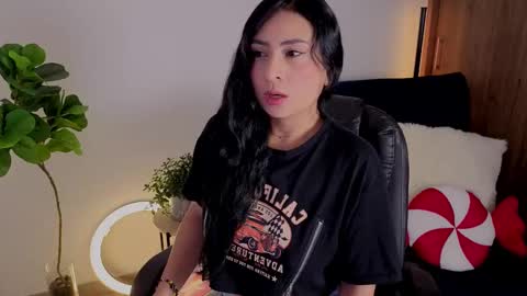 Aleja  online show from December 2025 05:14:01 AM