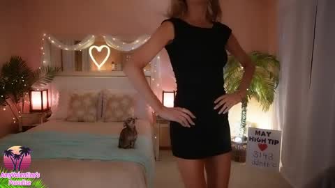  AmyValentine  online show from May 2026 06:20:01 AM