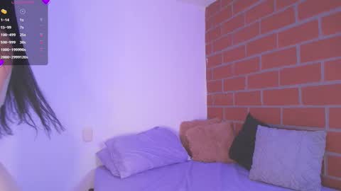 IG amyw0w   online show from March 2025 07:34:01 PM