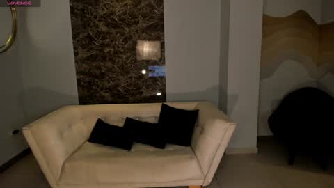 Snapshot of amywoods chatting on December 2024 10:24:02 AM online show from December 2024 10:24:02 AM