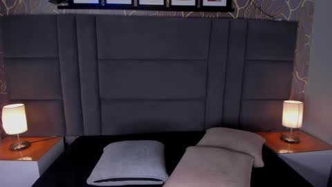 Snapshot of ana_beckett chatting on February 2025 12:02:02 PM Ana online show from February 2025 12:02:02 PM