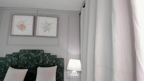 Ana  online show from December 2025 11:18:01 AM