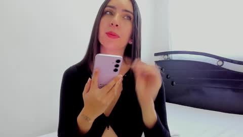Snapshot of ana_castilo chatting on January 2025 11:48:01 AM Ana IG an castillo 1 online show from January 2025 11:48:01 AM