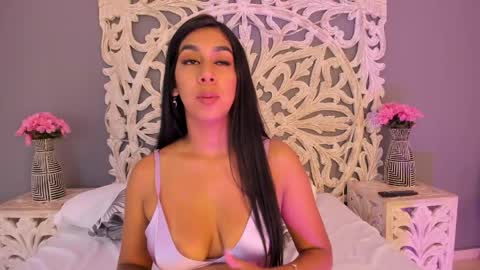 Ana Gonzalez online show from April 2026 09:19:01 PM