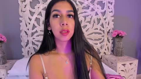 Ana Gonzalez online show from May 2026 08:25:01 PM