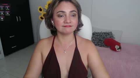 Snapshot of ana_hotmilfx chatting on February 2025 12:30:01 AM ANA online show from February 2025 12:30:01 AM