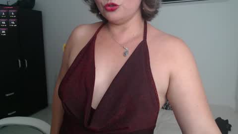 Snapshot of ana_hotmilfx chatting on March 2025 10:10:01 PM ANA online show from March 2025 10:10:01 PM