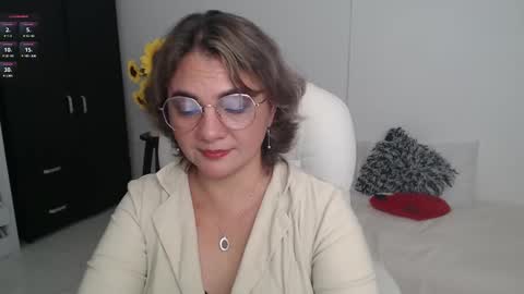 Snapshot of ana_hotmilfx chatting on March 2025 02:30:02 AM ANA online show from March 2025 02:30:02 AM