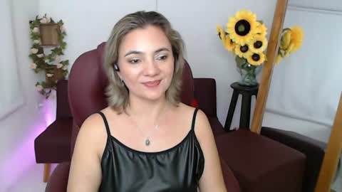 Snapshot of ana_hotmilfx chatting on July 2026 12:04:01 AM ANA online show from July 2026 12:04:01 AM