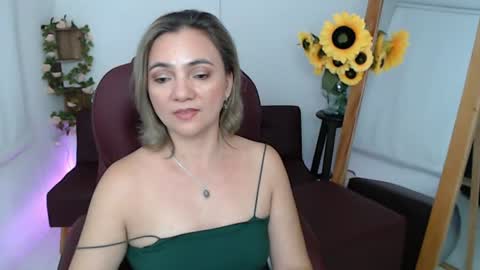 Snapshot of ana_hotmilfx chatting on July 2026 11:29:01 PM ANA online show from July 2026 11:29:01 PM
