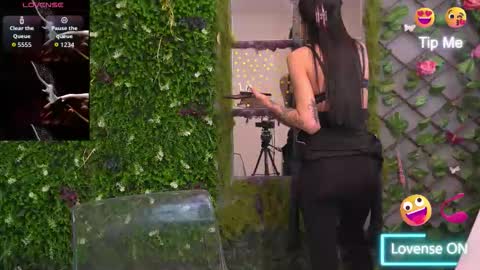 Ana online show from February 2026 07:18:01 PM