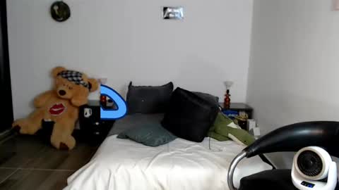 Maria online show from March 2025 08:00:02 PM