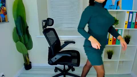 Ana online show from October 2025 10:12:02 AM