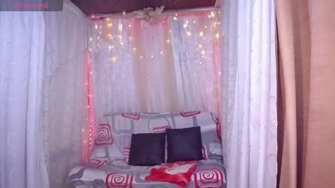 Snapshot of ana_off_alana chatting on October 2025 11:27:02 PM Ana online show from October 2025 11:27:02 PM