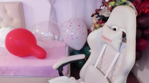 Im anna but you can call me as you want online show from December 2024 05:00:01 PM