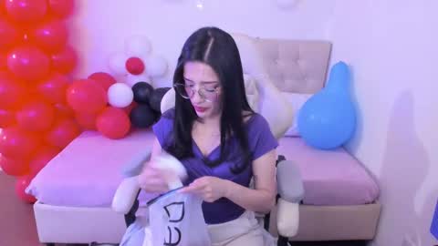 Im anna but you can call me as you want online show from February 2026 07:36:01 PM