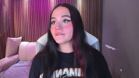 Ana online show from November 2025 04:01:02 AM