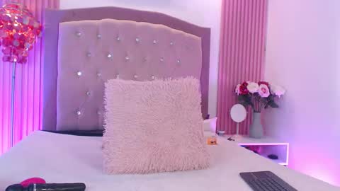 Ana Moon  online show from February 2026 04:20:01 AM