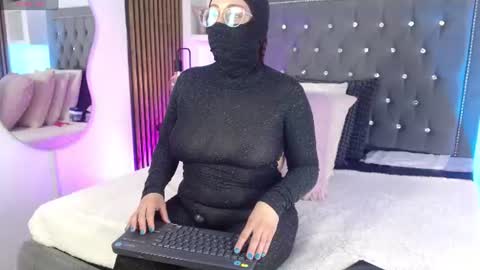 Ana Moon  online show from June 2026 04:22:01 AM