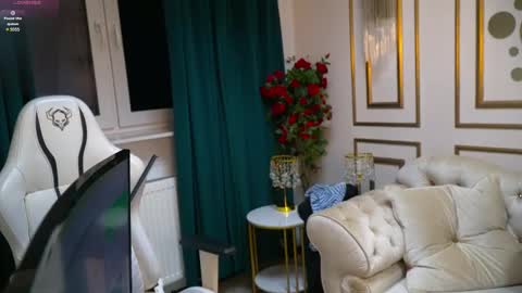 Snapshot of anabel2054 chatting on February 2025 04:02:01 PM Sweet girls online show from February 2025 04:02:01 PM