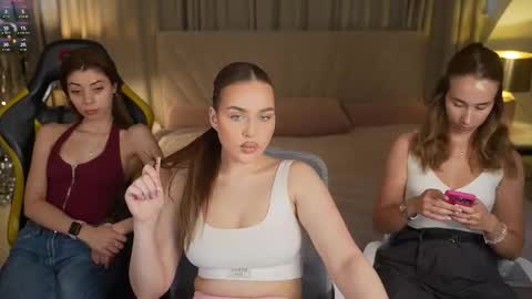 Snapshot of anabel2054 chatting on October 2025 11:07:02 AM Sweet girls online show from October 2025 11:07:02 AM