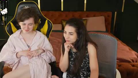 Sweet girls online show from June 2026 10:43:01 PM