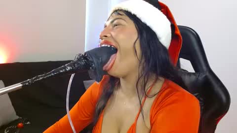 anabel alice gandara  online show from December 2024 01:33:01 PM