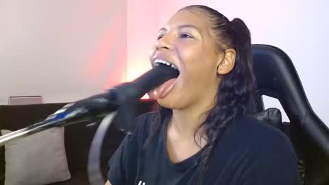 anabel alice gandara  online show from March 2025 01:45:01 PM