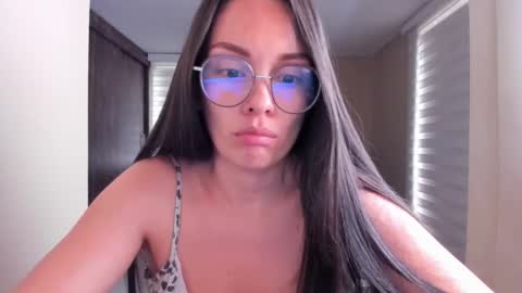 Snapshot of anabel_25 chatting on December 2024 05:59:01 PM Anabel online show from December 2024 05:59:01 PM