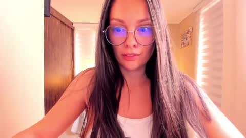 Snapshot of anabel_25 chatting on January 2025 05:49:01 PM Anabel online show from January 2025 05:49:01 PM