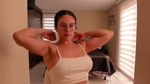 Snapshot of anabel_25 chatting on February 2026 03:33:01 PM Anabel online show from February 2026 03:33:01 PM