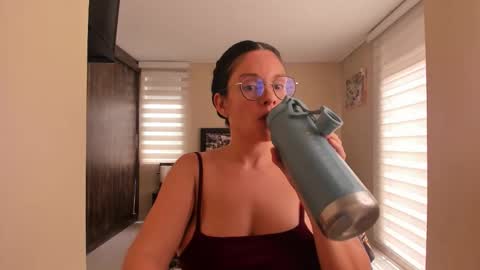 Snapshot of anabel_25 chatting on March 2026 04:00:01 PM Anabel online show from March 2026 04:00:01 PM