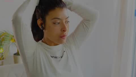 Snapshot of anabelcurvy chatting on April 2026 09:05:01 AM anabelcurvy online show from April 2026 09:05:01 AM