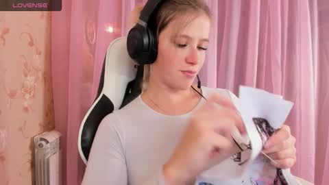 AnabelMelody online show from October 2025 06:35:02 PM