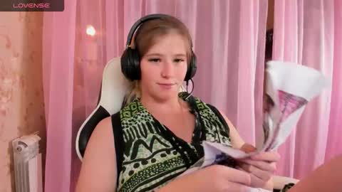 AnabelMelody online show from October 2025 06:21:01 PM