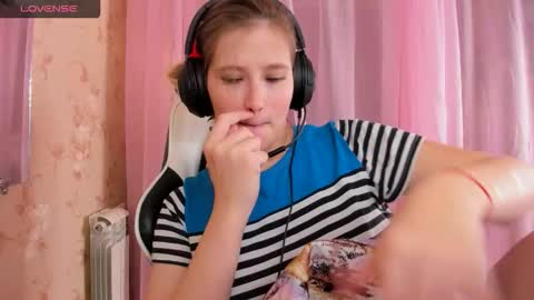 AnabelMelody online show from November 2025 06:31:02 PM