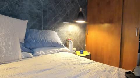 Ana-  online show from September 2025 09:40:02 PM