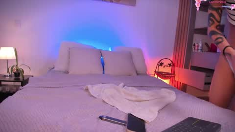 ANABEL WOLF  online show from May 2026 03:31:02 PM