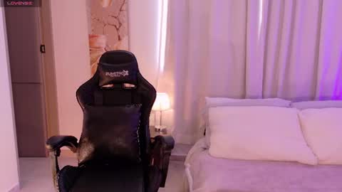 ANABEL WOLF  online show from June 2026 03:25:02 PM