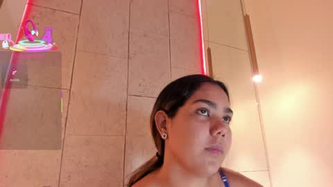 Snapshot of anaelle_bardin chatting on April 2026 11:52:02 AM Anna online show from April 2026 11:52:02 AM