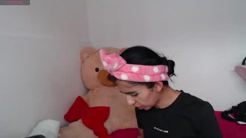 Anahi Browns online show from August 2026 06:10:01 PM