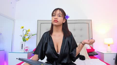 Snapshot of anahirivera chatting on February 2025 11:55:02 AM Anahi Rivera online show from February 2025 11:55:02 AM