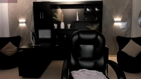 Snapshot of anaisnin1 chatting on October 2025 02:58:02 AM Anais Nin online show from October 2025 02:58:02 AM