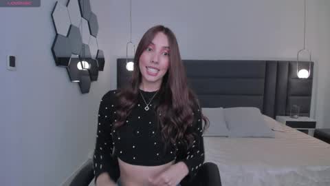 Snapshot of anaisnin1 chatting on November 2025 03:16:02 AM Anais Nin online show from November 2025 03:16:02 AM