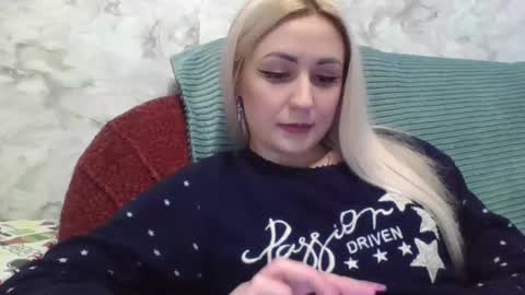 Snapshot of analqueen2024 chatting on January 2025 09:35:02 AM analqueen2024 online show from January 2025 09:35:02 AM